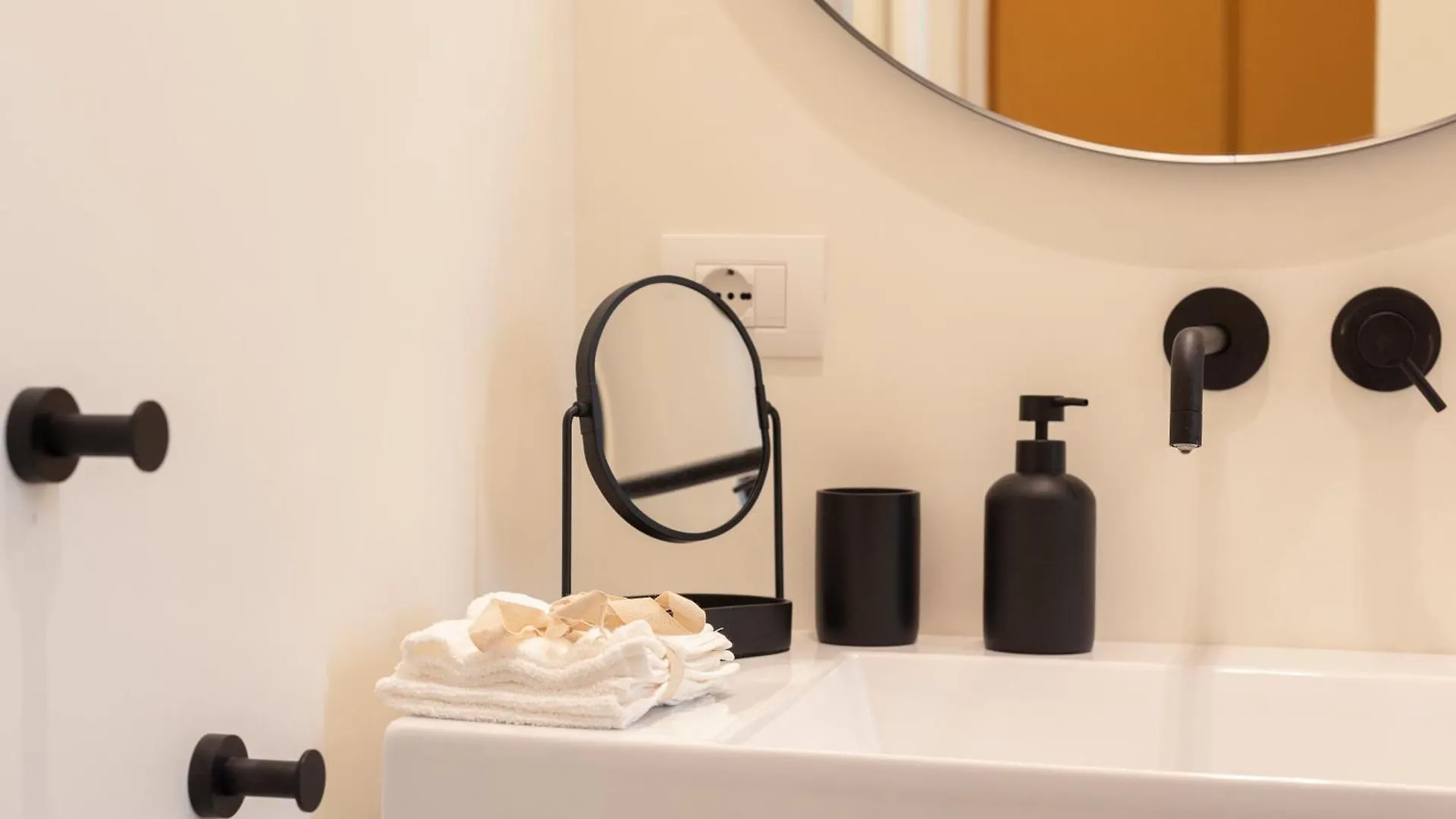 Santa Lucia Maison De Charme Неаполь 0*,